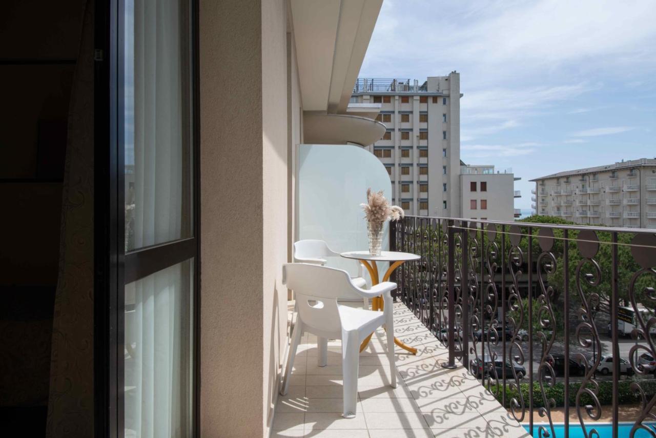 Hotel Baby B&B Milano Marittima Kültér fotó