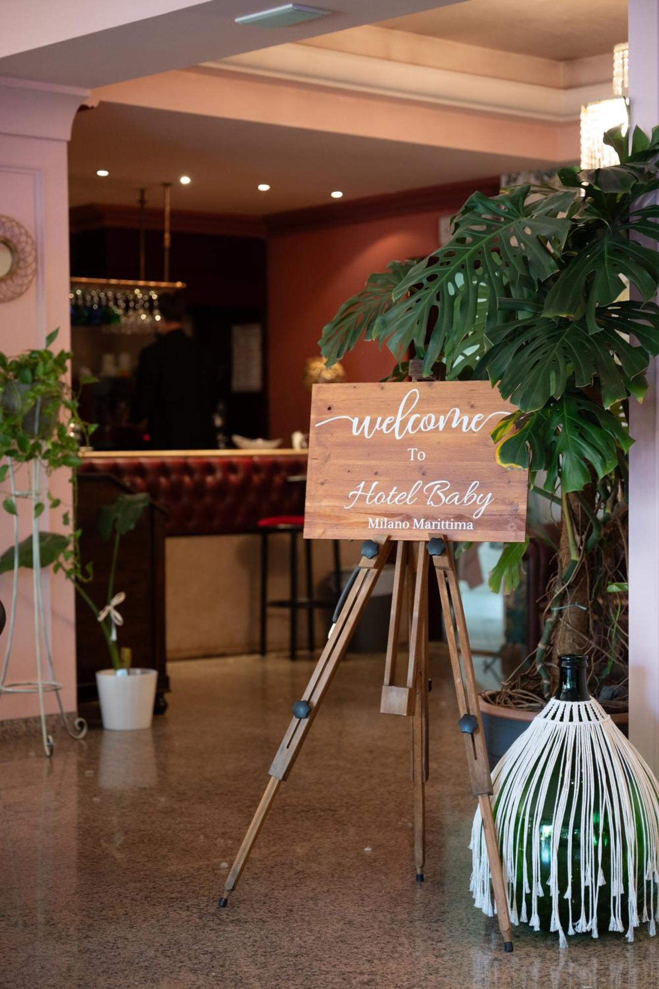 Hotel Baby B&B Milano Marittima Kültér fotó
