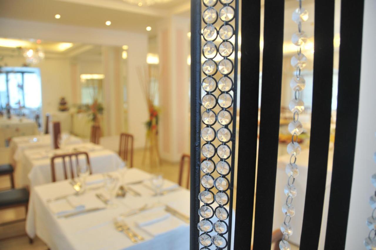 Hotel Baby B&B Milano Marittima Kültér fotó