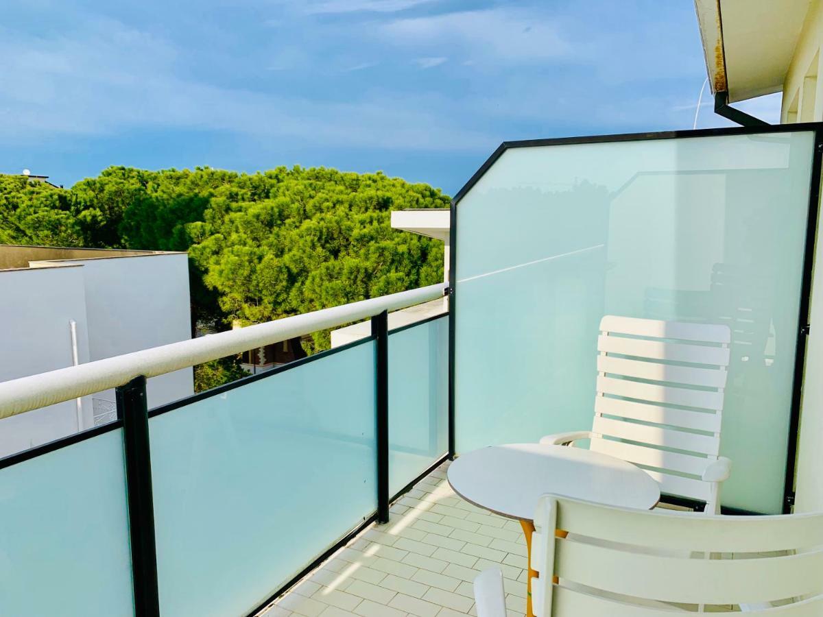 Hotel Baby B&B Milano Marittima Kültér fotó