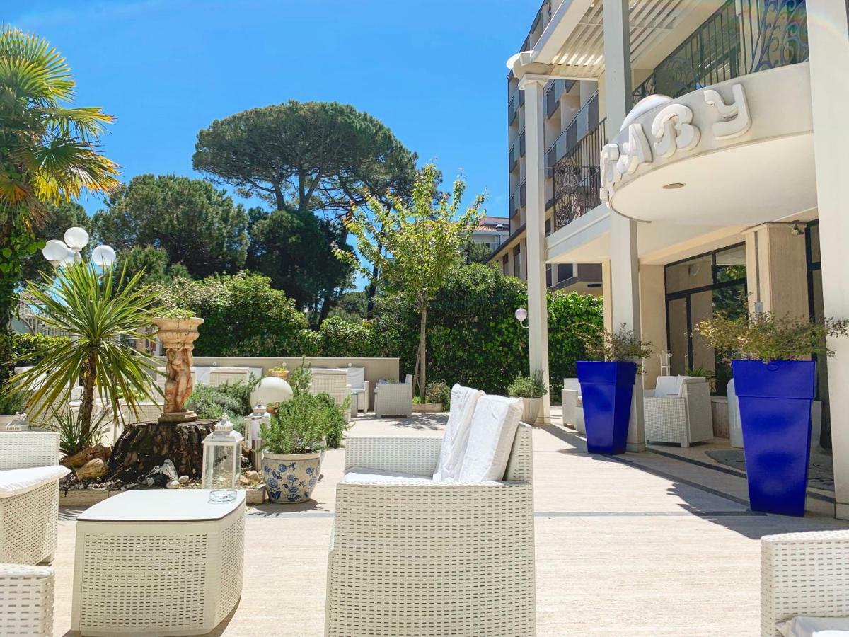 Hotel Baby B&B Milano Marittima Kültér fotó